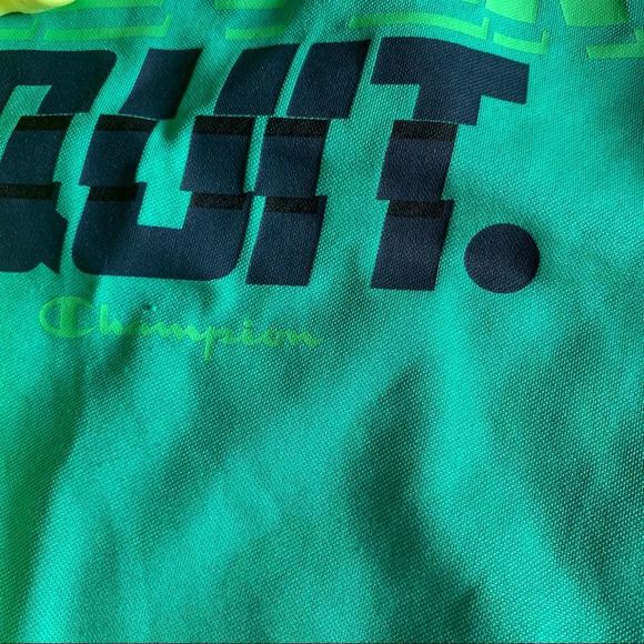 Athletic shirt bundle - Picture 2 of 2